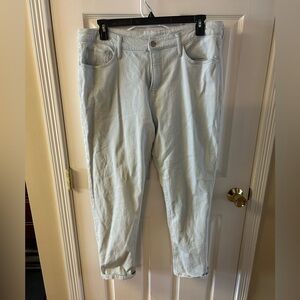 a.n.a Light Wash Cropped Jeans